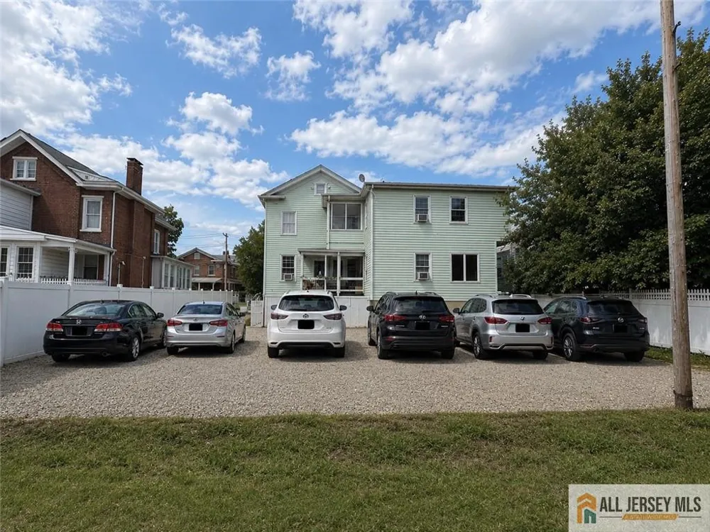 52 Park Avenue Flemington, NJ 08822