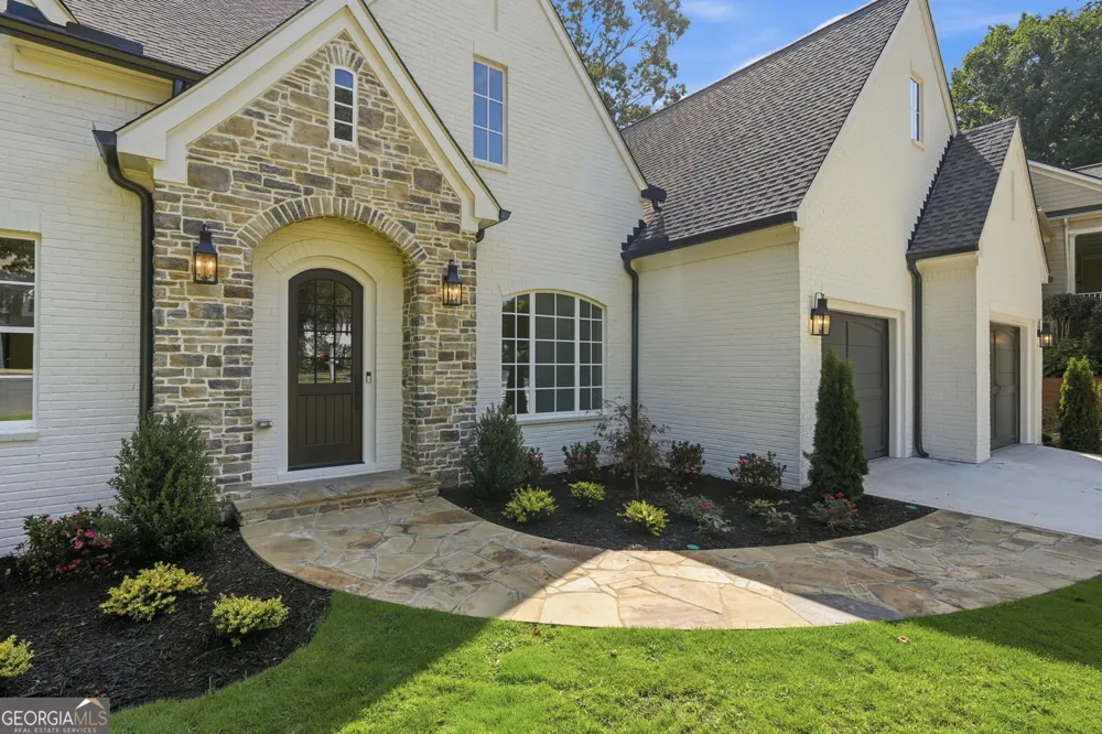 82 Ridgetop CT Dawsonville, GA 30534