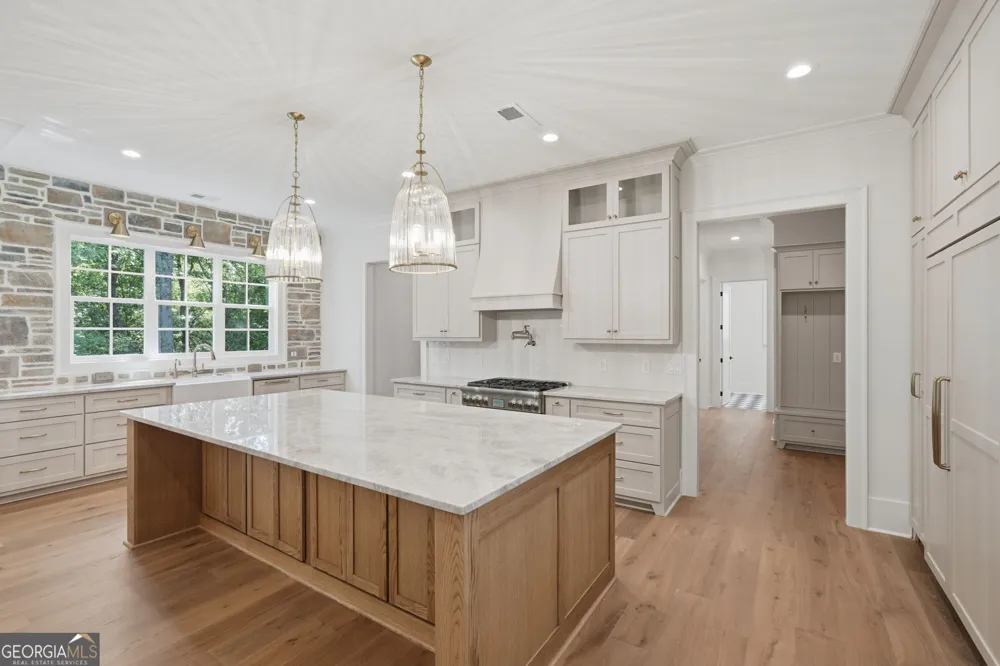 82 Ridgetop CT Dawsonville, GA 30534
