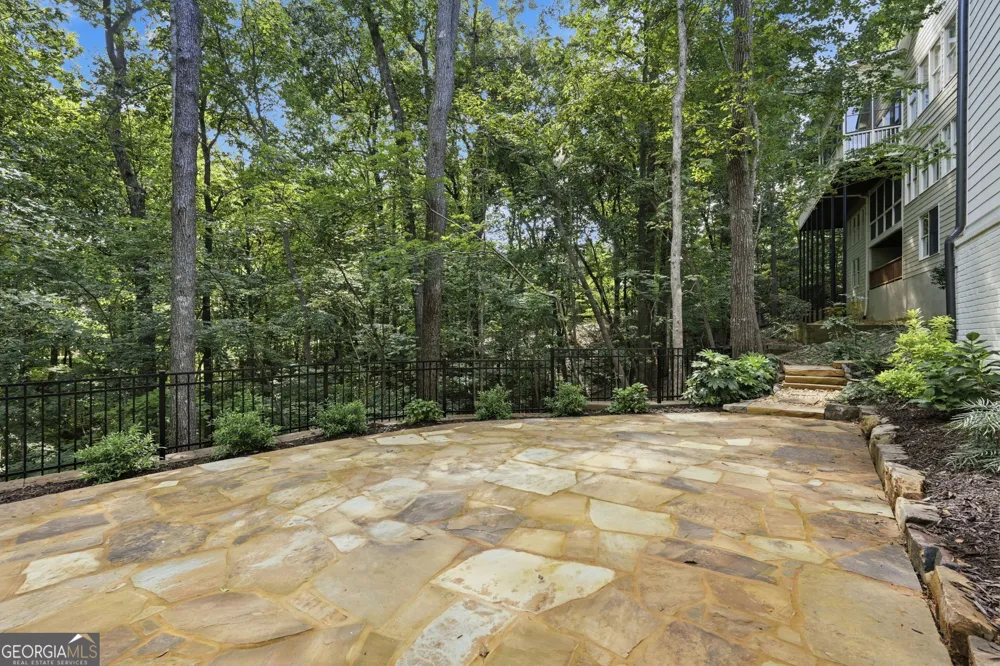 82 Ridgetop CT Dawsonville, GA 30534
