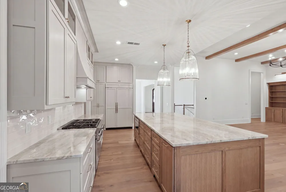82 Ridgetop CT Dawsonville, GA 30534