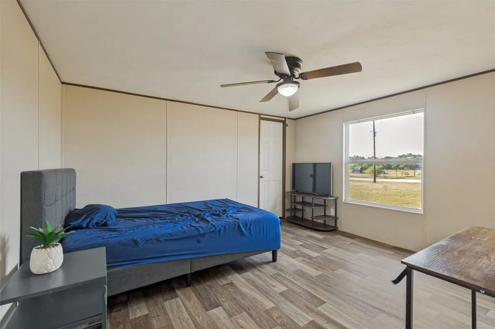 268 Deer Valley Lane Poolville, TX 76487