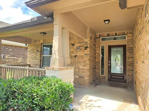 8206 Oxbow Manor Lane