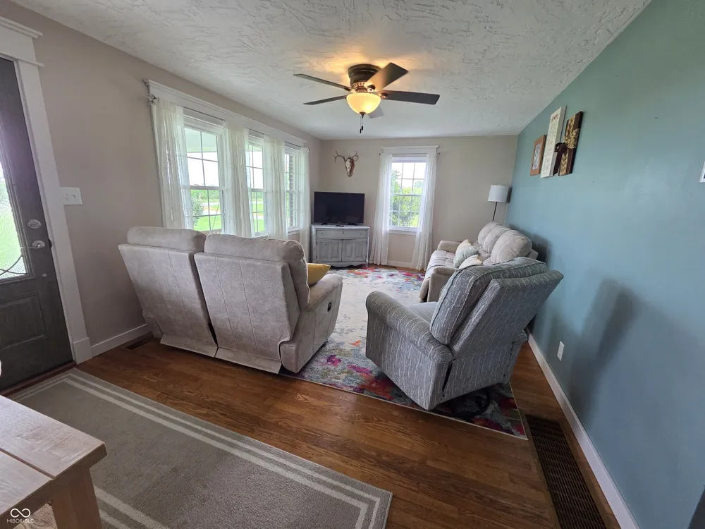 5399 E Range Road Shelbyville, IN 46176