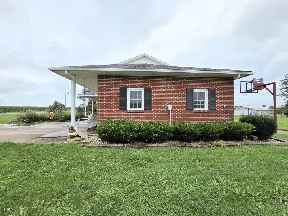 5399 E Range Road Shelbyville, IN 46176