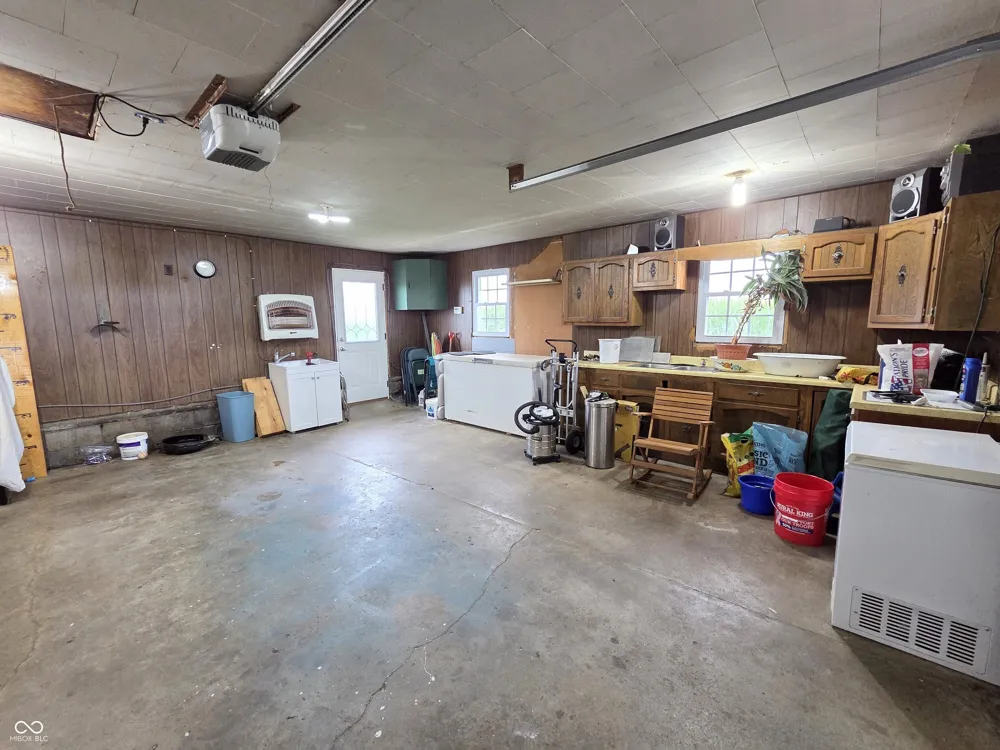 5399 E Range Road Shelbyville, IN 46176