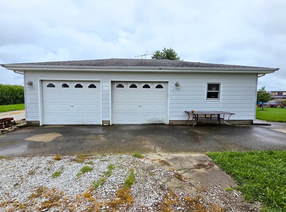 5399 E Range Road Shelbyville, IN 46176