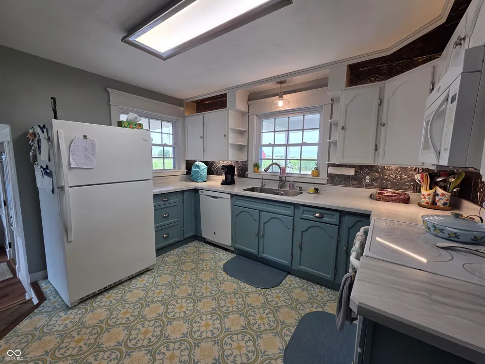 5399 E Range Road Shelbyville, IN 46176