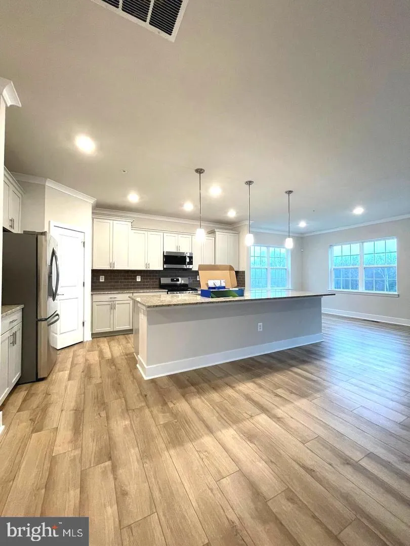 4174 CHARLES DICKENS DR #MAIN LEVEL 1 ROOM White Plains, MD 20695