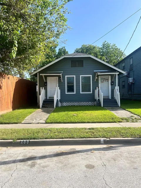208 E Sterling Street
