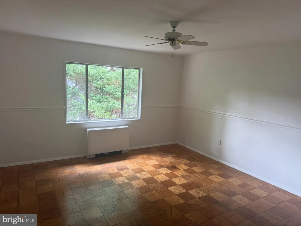5301 WESTBARD CIRCLE #346 Bethesda, MD 20816