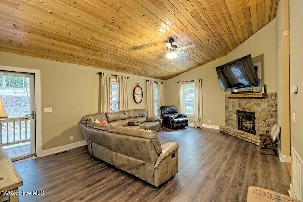 55 Rolling Oaks Road Murphy, NC 28906