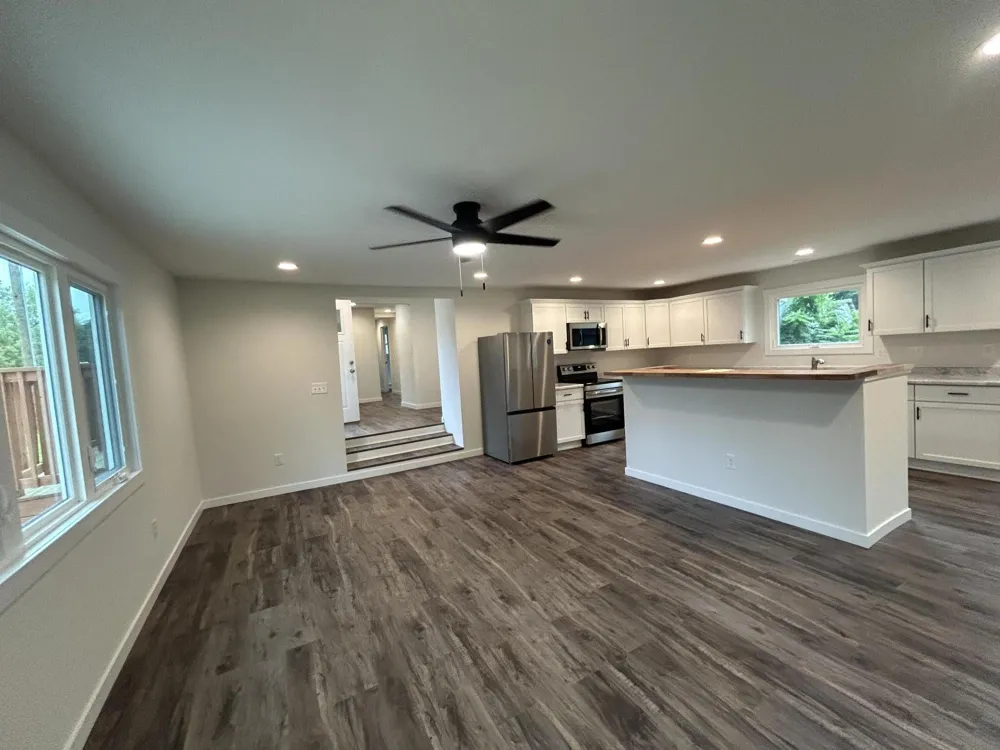 803 Enterprise Street Buchanan City, MI 49107