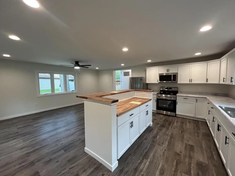 803 Enterprise Street Buchanan City, MI 49107