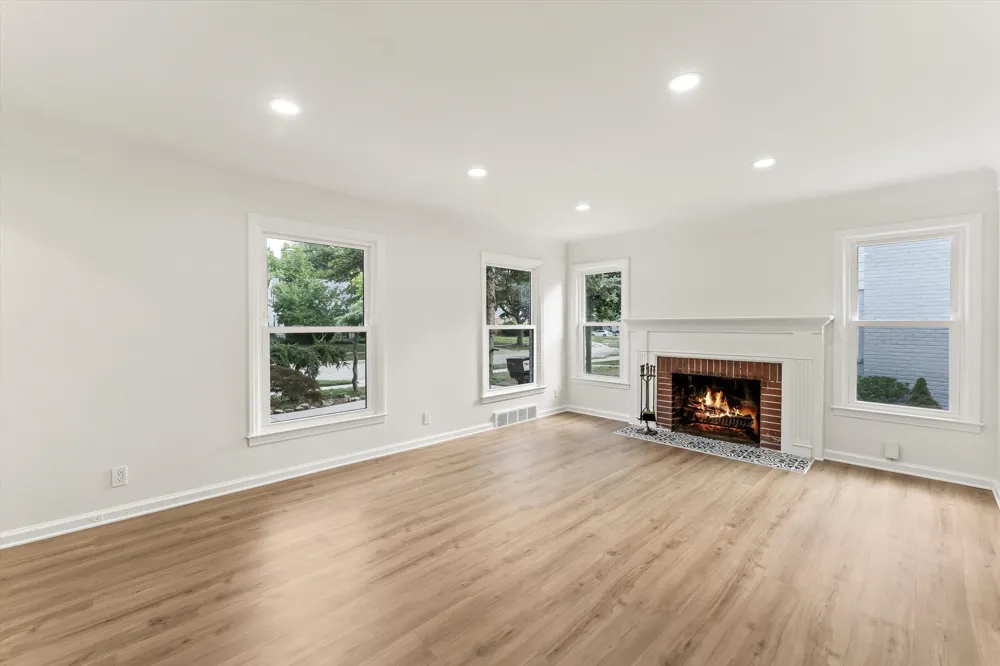 14041 Vernon Street Oak Park City, MI 48237
