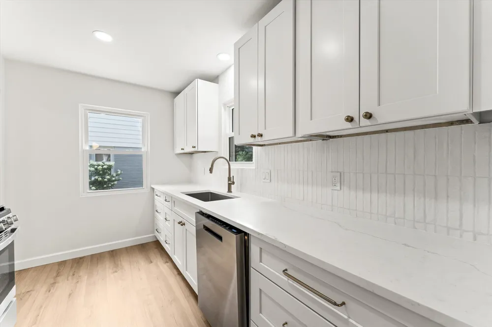 14041 Vernon Street Oak Park City, MI 48237