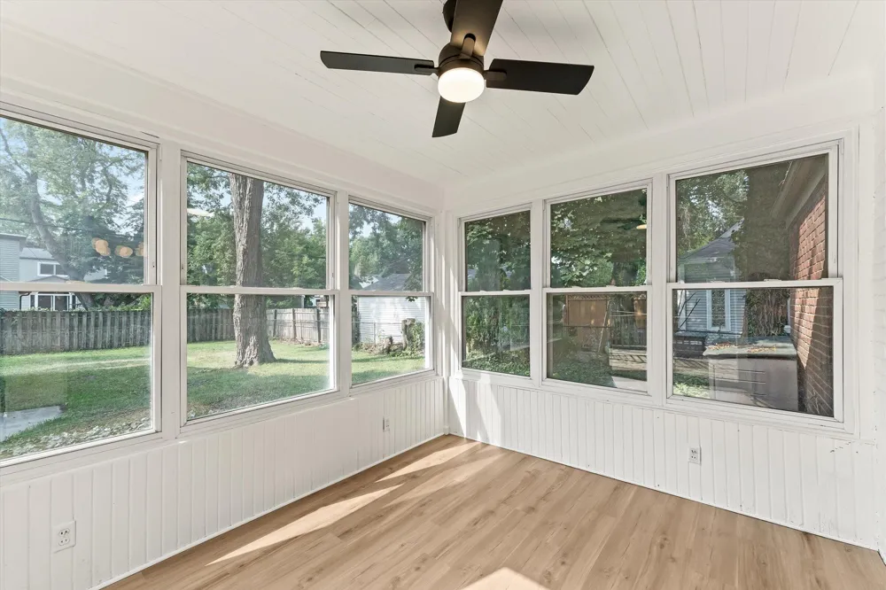 14041 Vernon Street Oak Park City, MI 48237