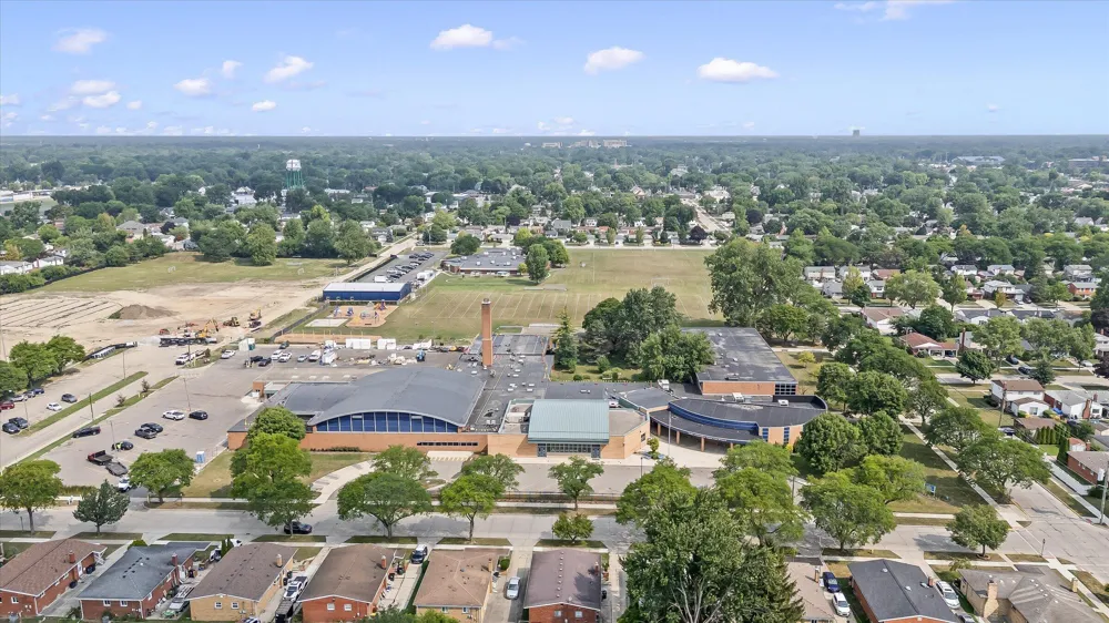 14041 Vernon Street Oak Park City, MI 48237