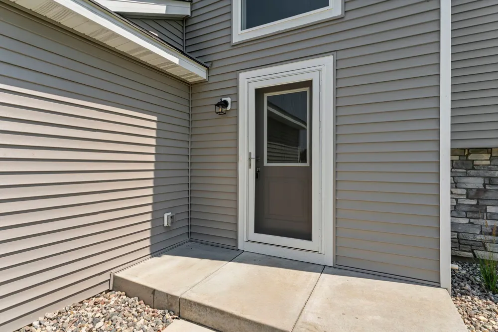 121 Maple Lane Cannon Falls, MN 55009