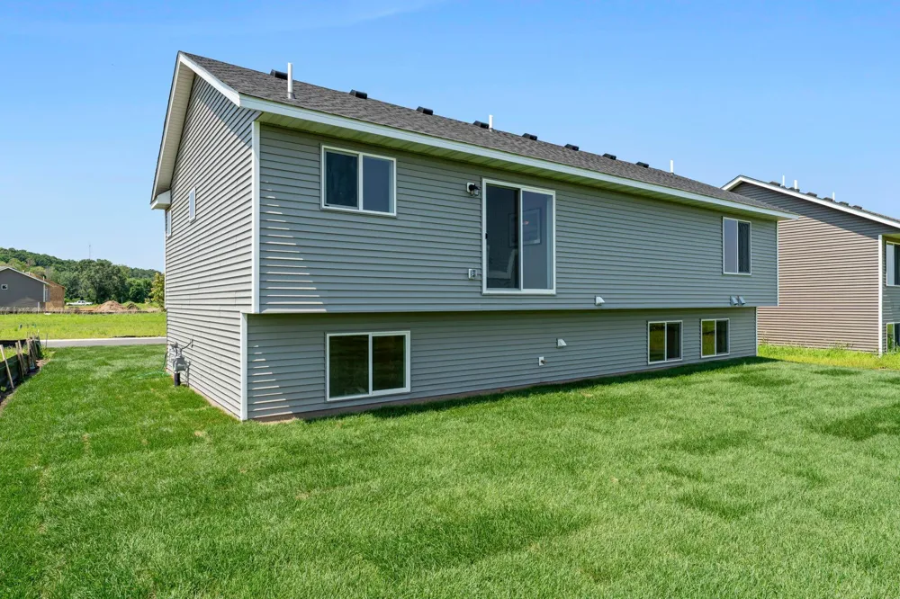 121 Maple Lane Cannon Falls, MN 55009