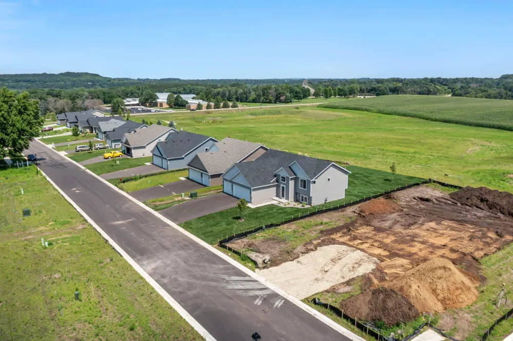 121 Maple Lane Cannon Falls, MN 55009