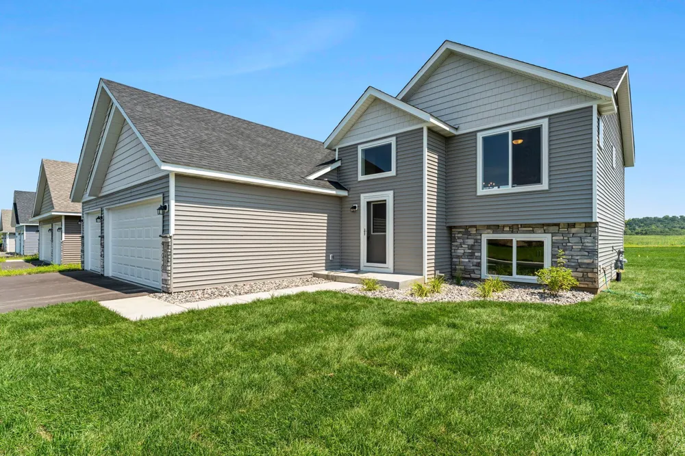 121 Maple Lane Cannon Falls, MN 55009