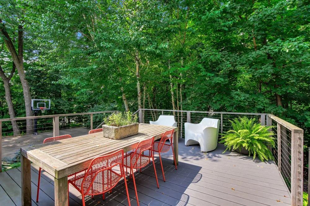 20650 Bayview Court Excelsior, MN 55331