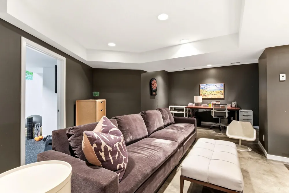 20650 Bayview Court Excelsior, MN 55331