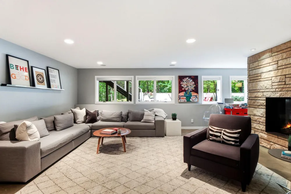 20650 Bayview Court Excelsior, MN 55331