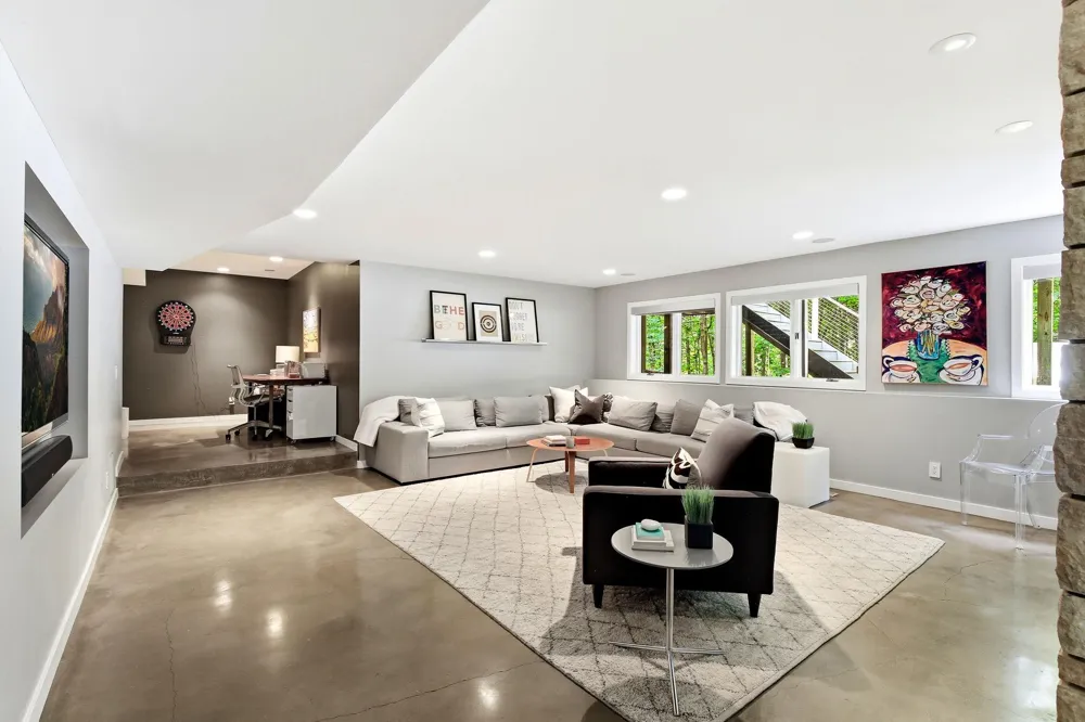 20650 Bayview Court Excelsior, MN 55331