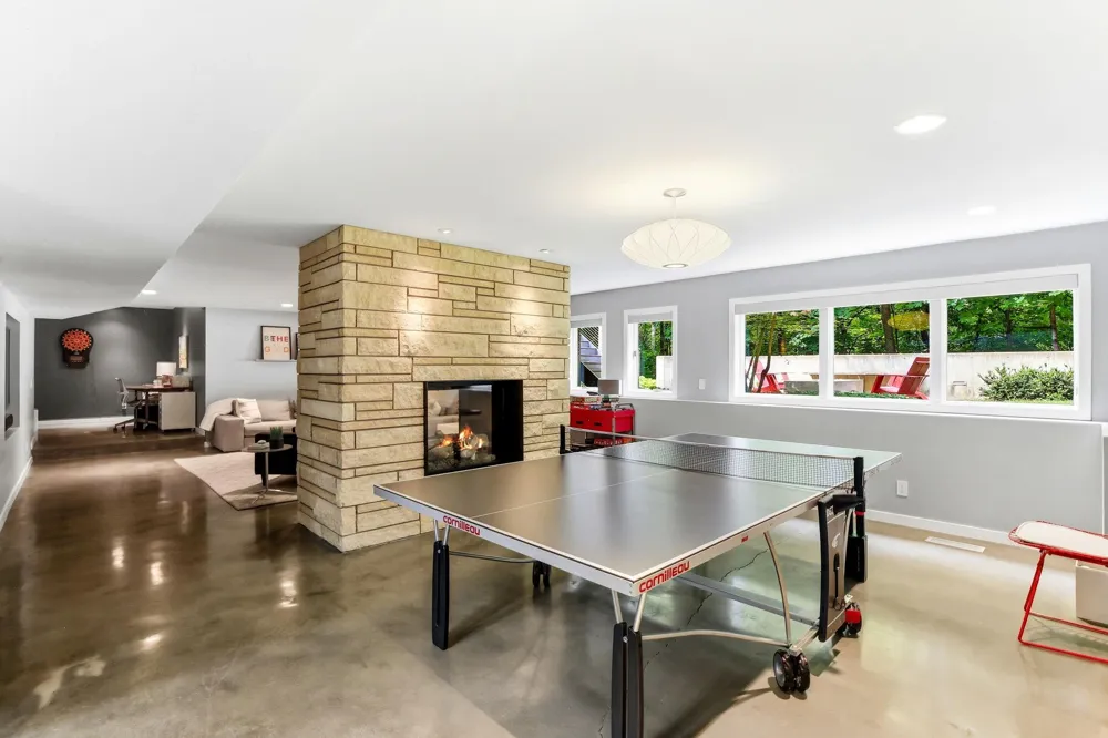 20650 Bayview Court Excelsior, MN 55331