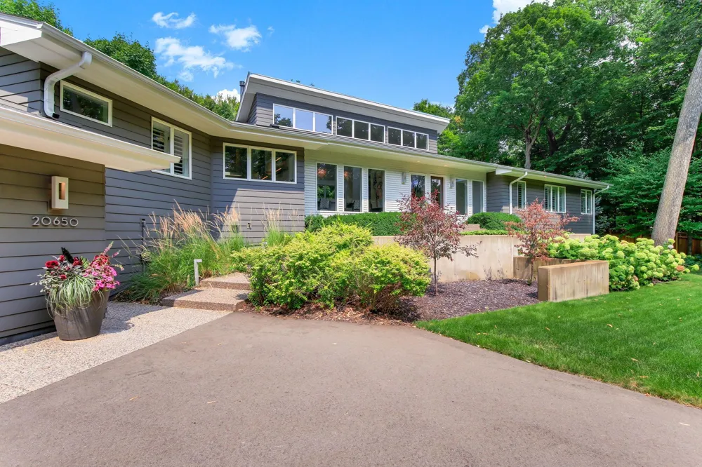 20650 Bayview Court Excelsior, MN 55331