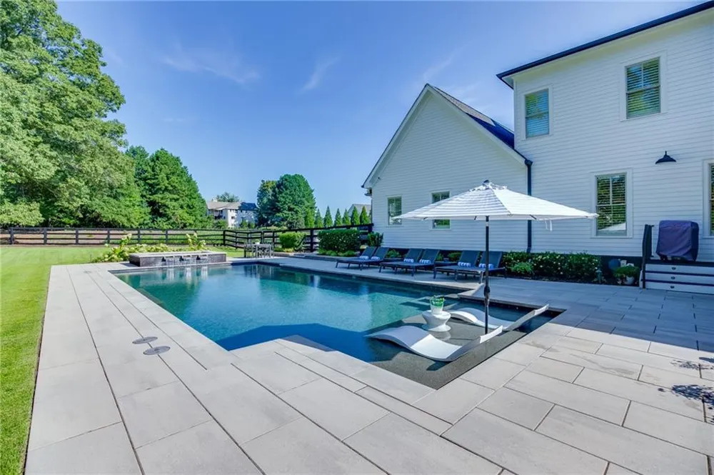 678 Bit O'Luck Drive Suwanee, GA 30024