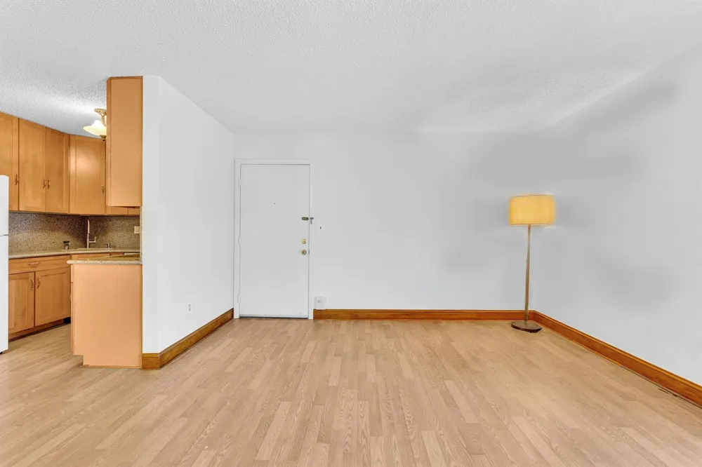 10701 W CLAIRMONT CIRCLE #109 Tamarac, FL 33321