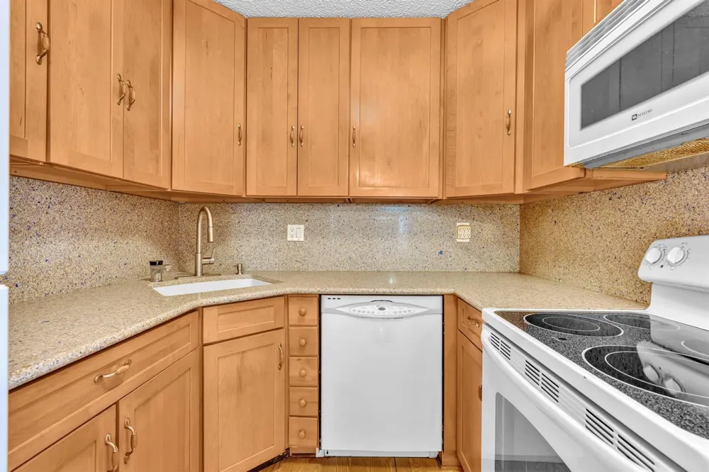 10701 W CLAIRMONT CIRCLE #109 Tamarac, FL 33321