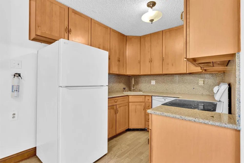 10701 W CLAIRMONT CIRCLE #109 Tamarac, FL 33321
