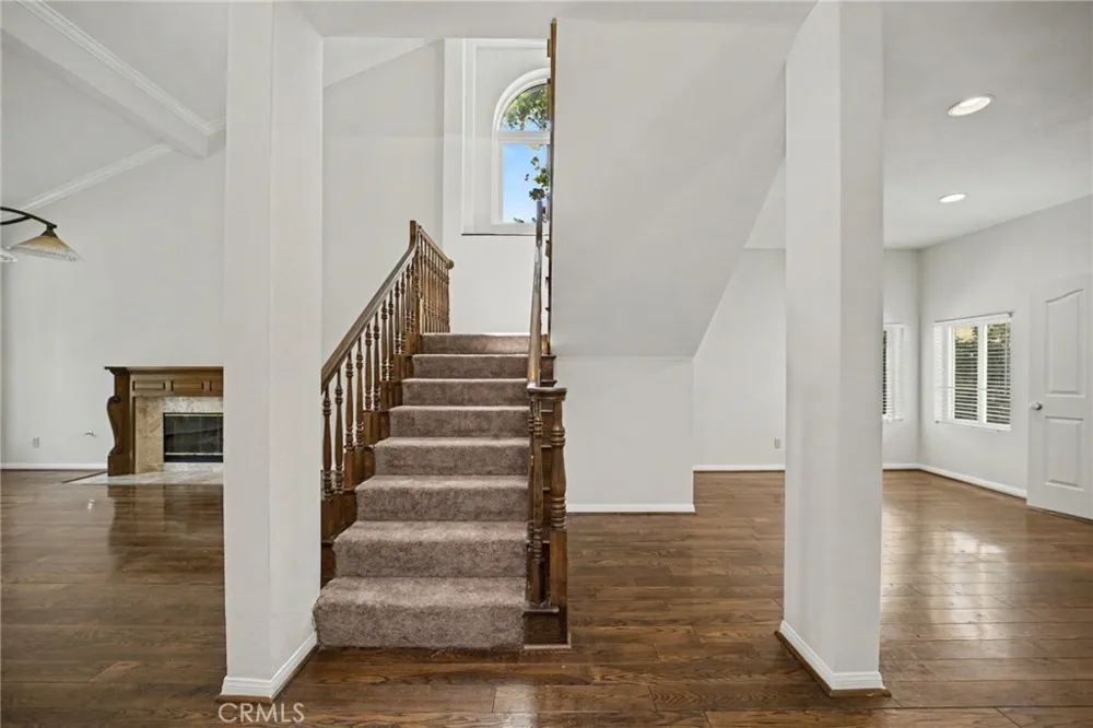 6107 Meadow Lark Drive La Verne, CA 91750