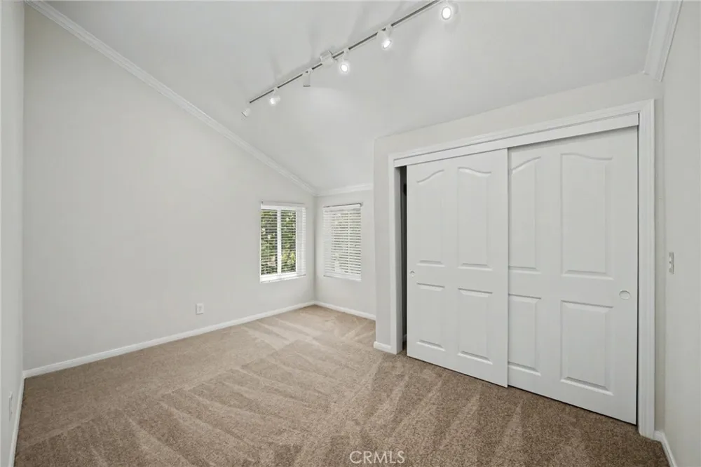 6107 Meadow Lark Drive La Verne, CA 91750