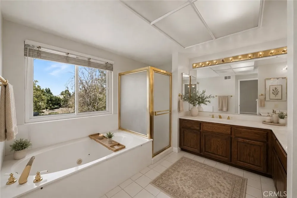 6107 Meadow Lark Drive La Verne, CA 91750