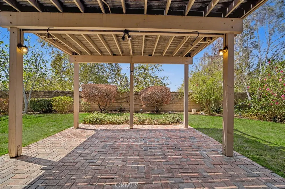 6107 Meadow Lark Drive La Verne, CA 91750