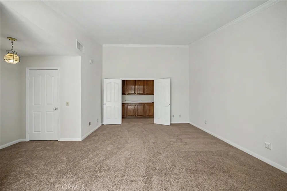 6107 Meadow Lark Drive La Verne, CA 91750