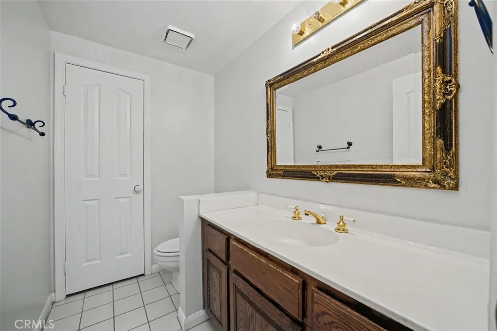 6107 Meadow Lark Drive La Verne, CA 91750