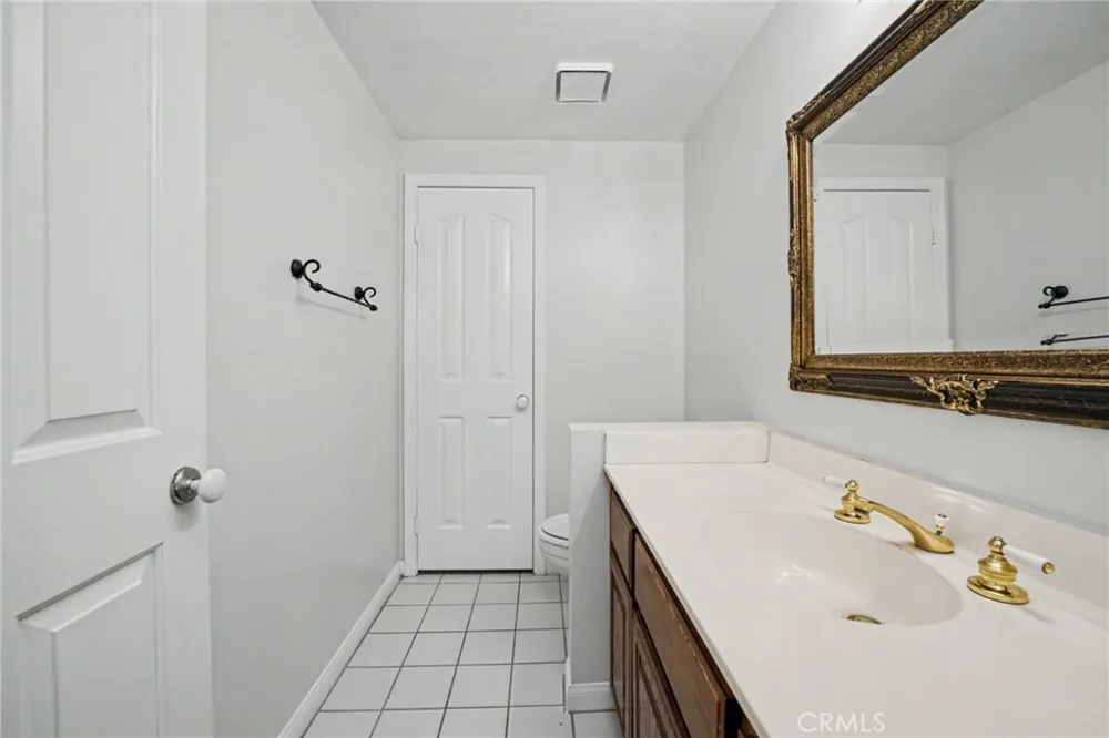 6107 Meadow Lark Drive La Verne, CA 91750