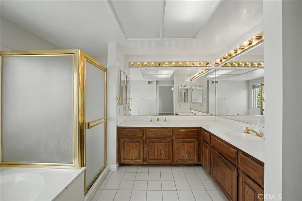 6107 Meadow Lark Drive La Verne, CA 91750
