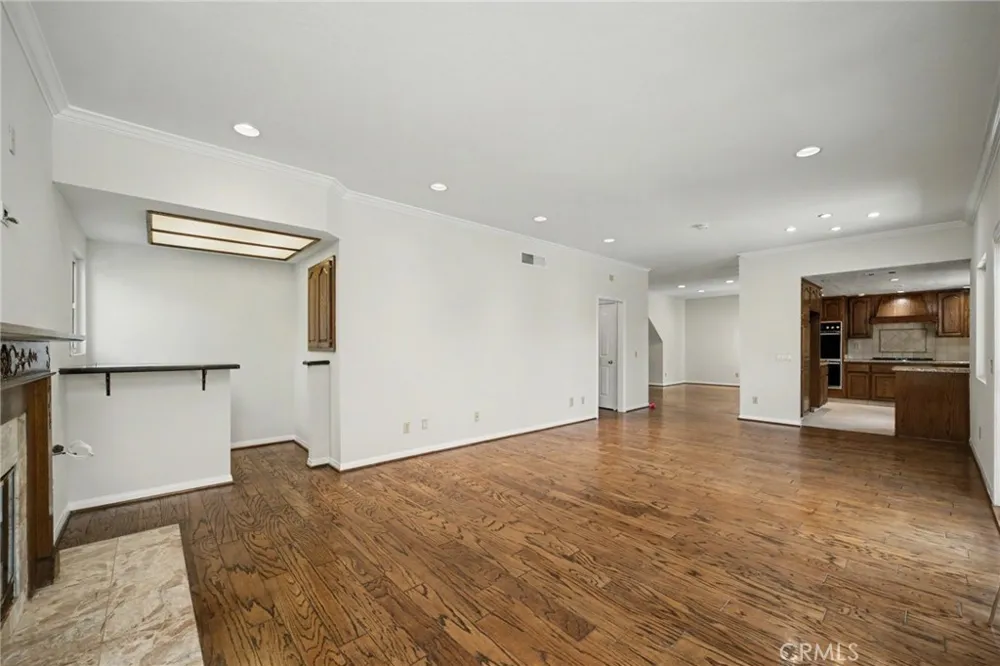 6107 Meadow Lark Drive La Verne, CA 91750