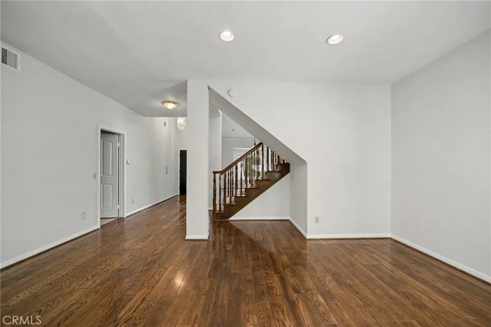 6107 Meadow Lark Drive La Verne, CA 91750