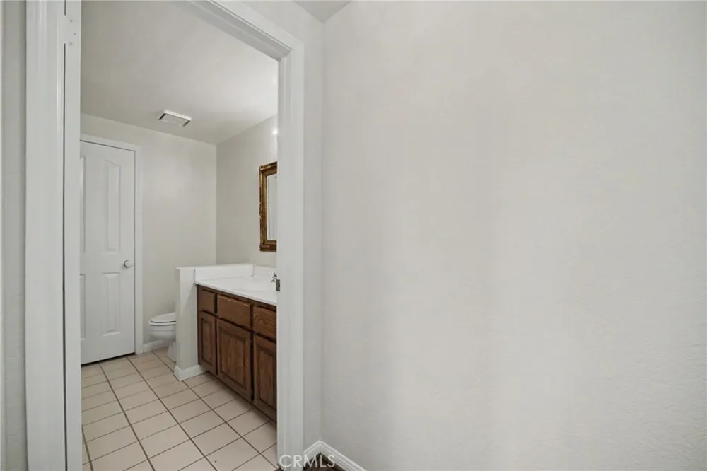 6107 Meadow Lark Drive La Verne, CA 91750