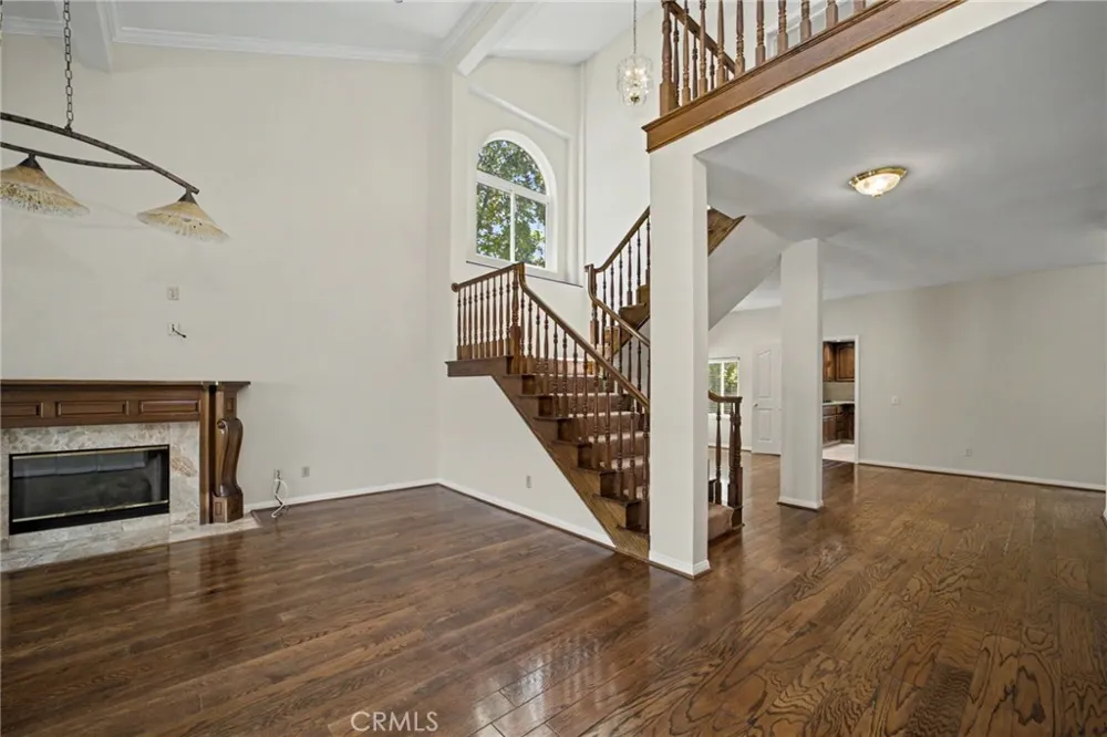 6107 Meadow Lark Drive La Verne, CA 91750