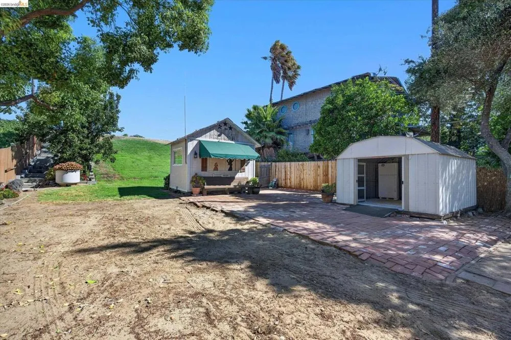 50 Taylor Pl Bethel Island, CA 94511