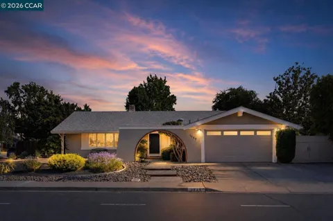 1349 Lexington Way